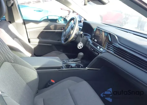 2025 Toyota Camry Le из США, поврежденный, VIN 4T1DAACK3SU155070